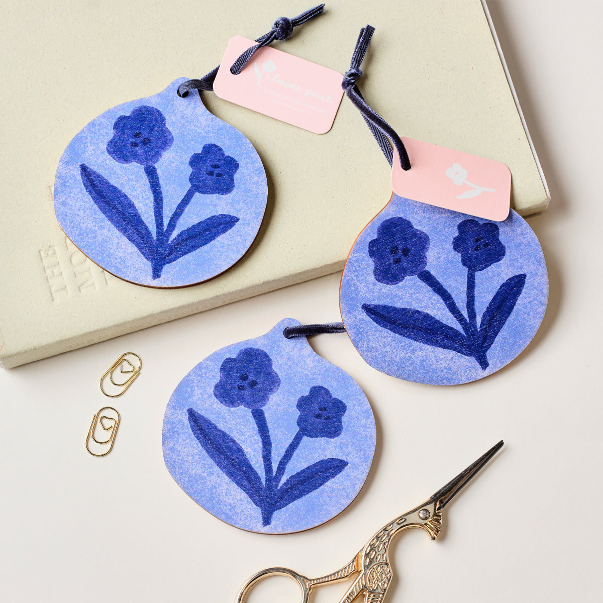 Floral Blue Wooden Hanging Decoration 3